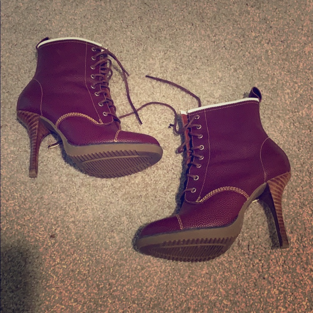 Doc martin size 7 heeled booties